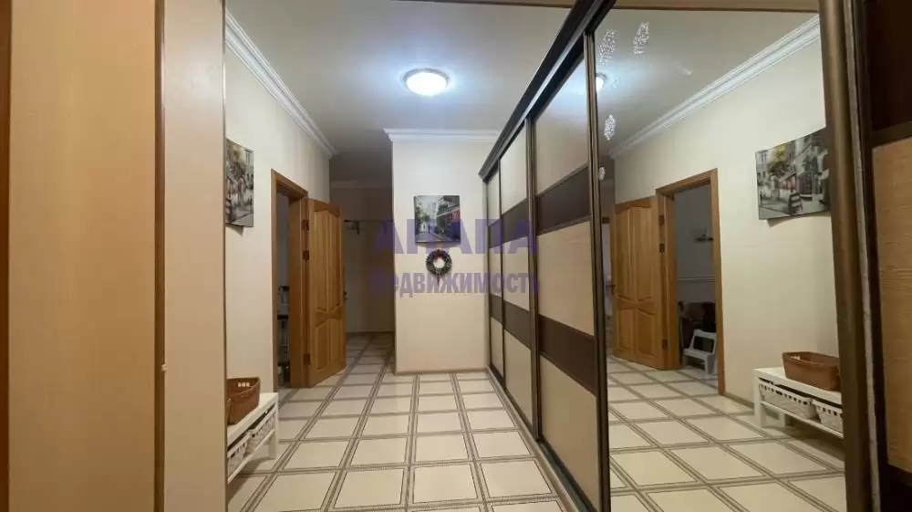 Прихожая