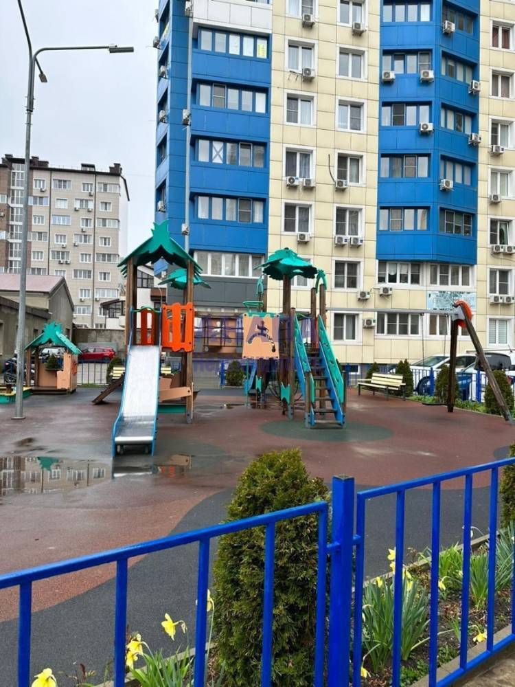 Двор