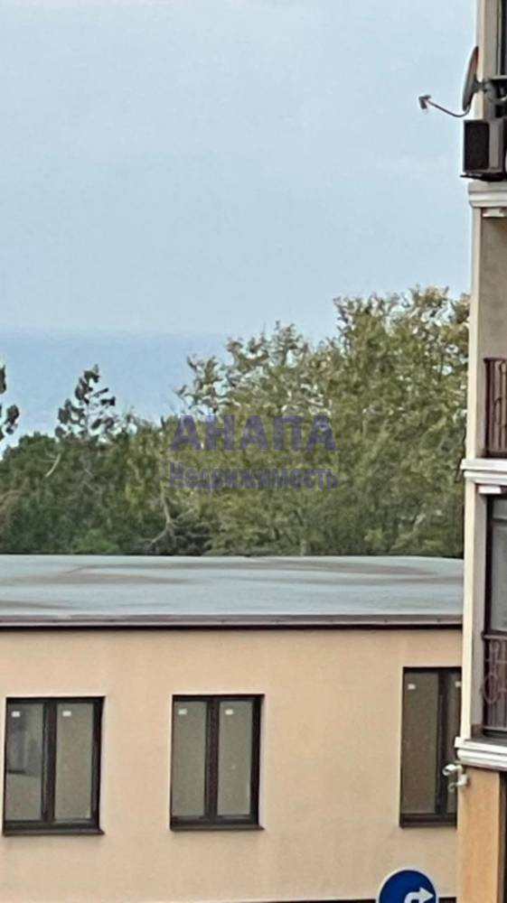 Вид на море из окна лоджии