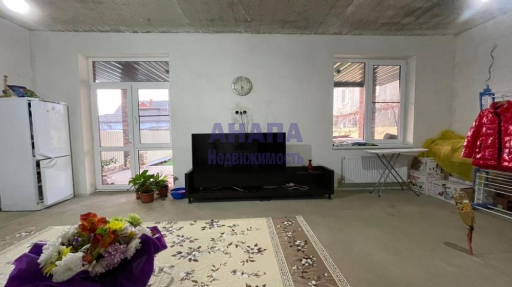 Кухня-гостиная с выходом на террасу