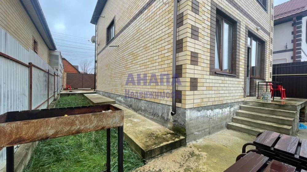 Выход из кухни